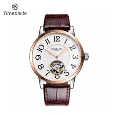 2 ruce ženy mechanické hodinky